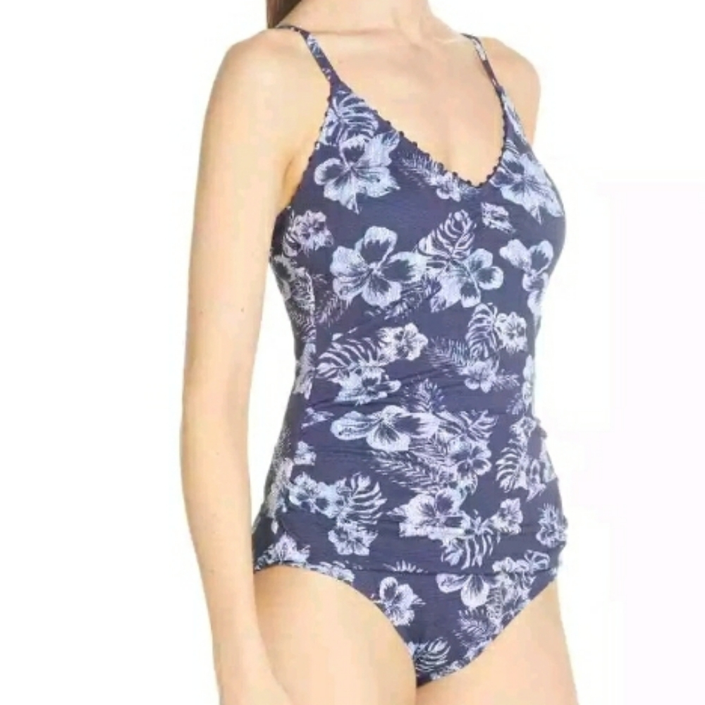 🎀CLEARANCE🎀 NWT TOMMY BAHAMA Picot trim Swim Bathing 👙 SUIT. Designer $149 - Picture 4 of 7